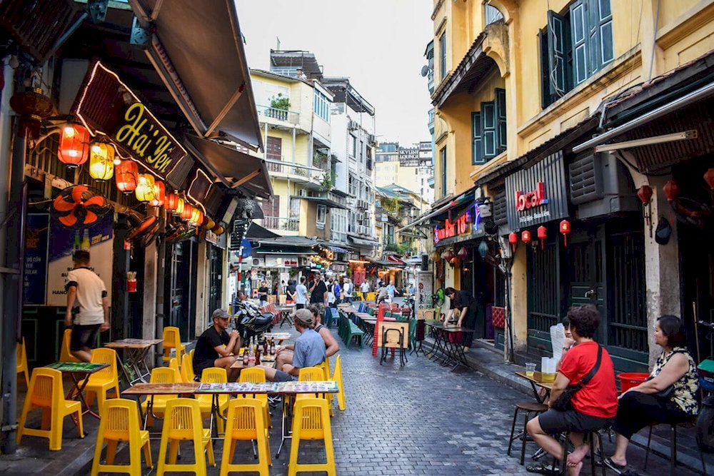 Dive into Hanoi’s dynamic life on Ta Hien Beer Street, where cold beer, street food, and energy never sleep 